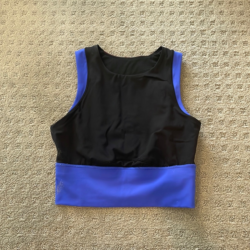 Lululemon crop top